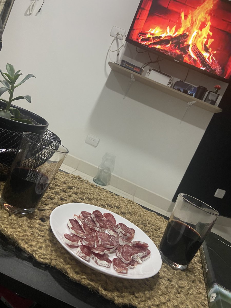 CaffeinAdd's tweet image. Pa que novia si tengo a @demo_suru 😊