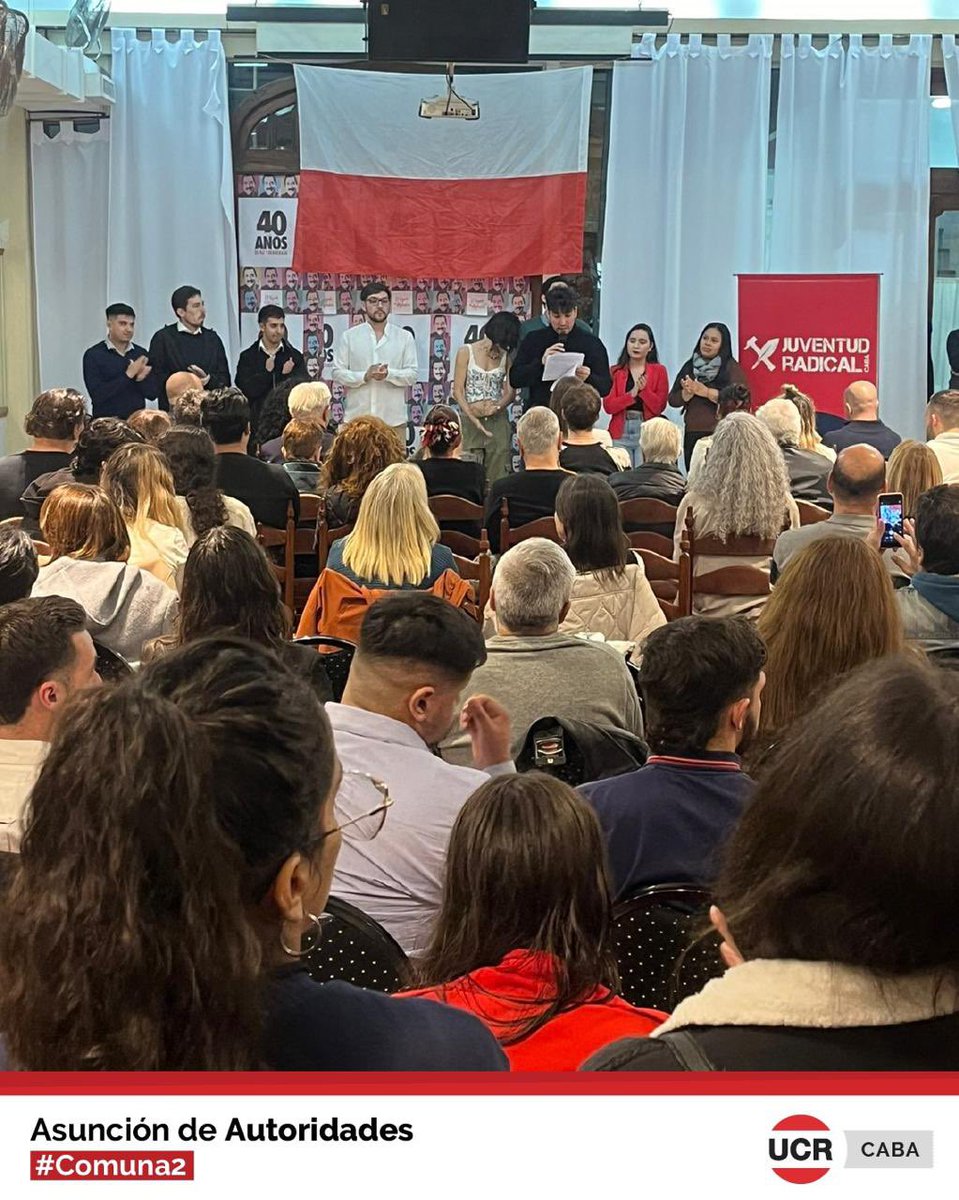 Comuna 2 en marcha y con más ganas que nunca 💪🇵🇱.

Hoy asumieron las nuevas autoridades de la comuna y, con este gran grupo humano, se asume el compromiso de estar al lado de los vecinos como siempre hemos estado.

Felicitaciones a las nuevas autoridades.