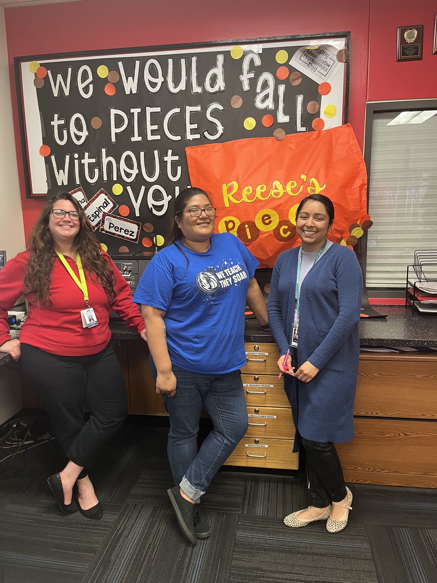 JackLoweSrES's tweet photo. Administrative Professionals Day! We appreciate everything you do for us at JLE 🦉#outstandingowls @SHARDEECRYSTAL @DallasISDSupt @RyanZysk @THuittDISD @DanforDISD @SBarrios_DISD @conradschools https://t.co/jp4ZKV8Utt