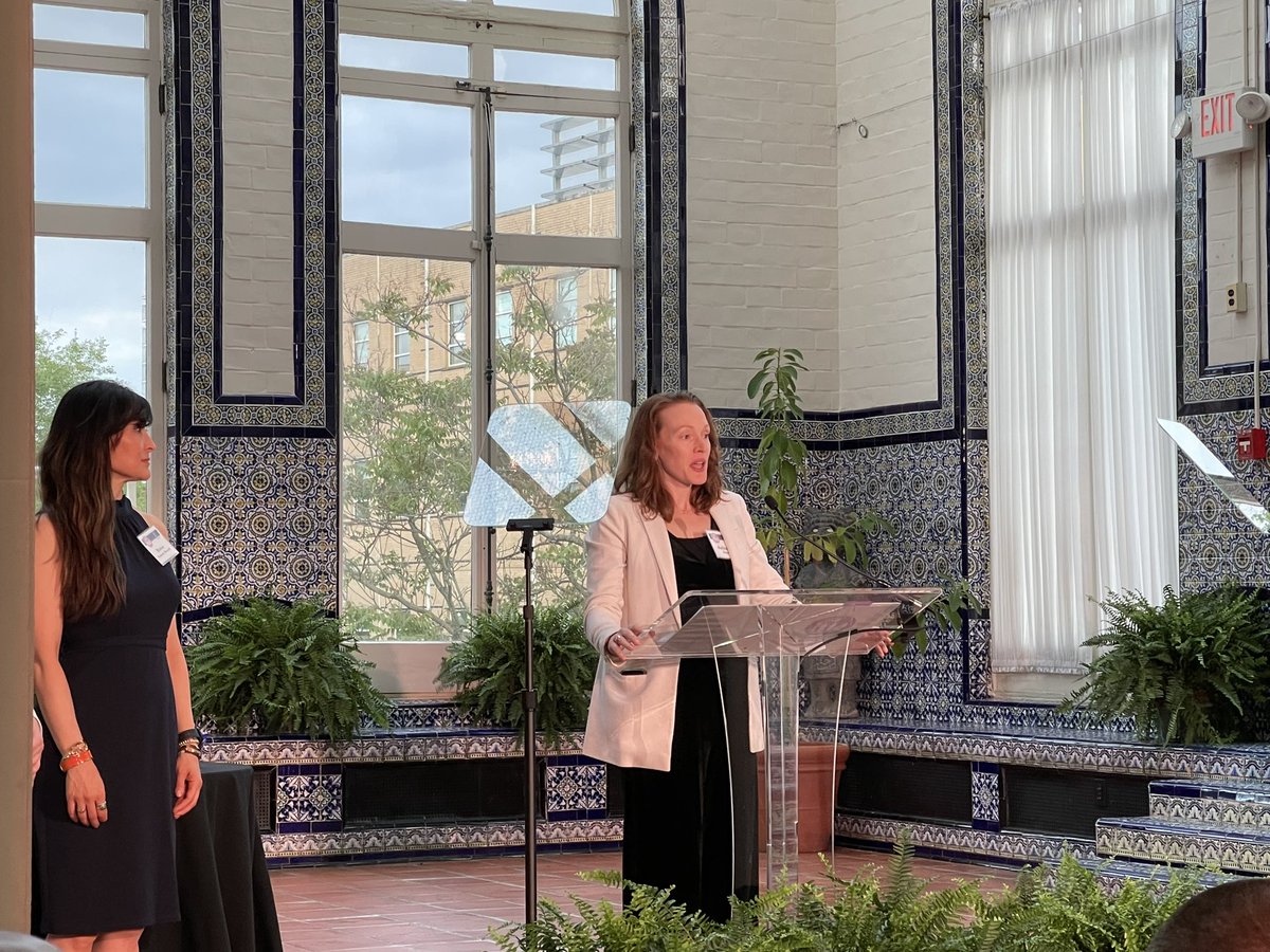 Ayuda_DMV's tweet image. Ayuda presents the 2024 Pro Bono Impact Award to @quinnemanuel, recognizing the firm’s commitment to providing #probono support to our immigrant neighbors.  
 
Learn more about our #ProBonoProgram: ayuda.com/pro-bono-progr…