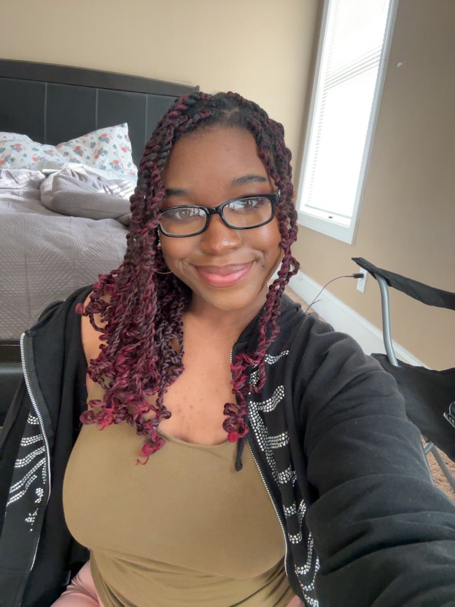k0kobeam's tweet photo. post a pic from your favorites folder

when i discovered that tiktok had the best camera https://t.co/Yq8CMahrRt