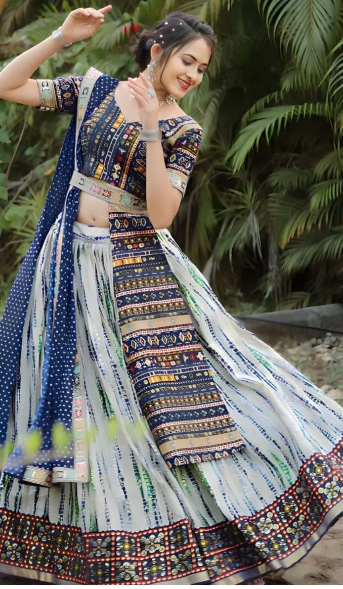 Good Morning All Have an amazing day. Stay strong, kind, calm, confident and safe always🙏🙏🙏❤️ The Beauty of the Lehenga ❤️❤️❤️ Rise and Shine my friends❤️