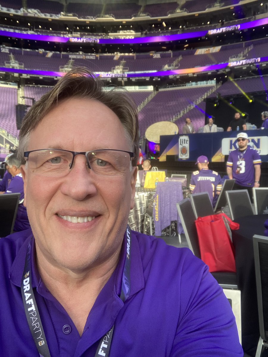 bearmedia660's tweet photo. NFL Draft on the Air on the Bear!
AND Kurt and The Bear is at the Vikings Draft Party!!!
Vikes gonna get a QB???
We’ll see!!! https://t.co/N9TsrR1uG7