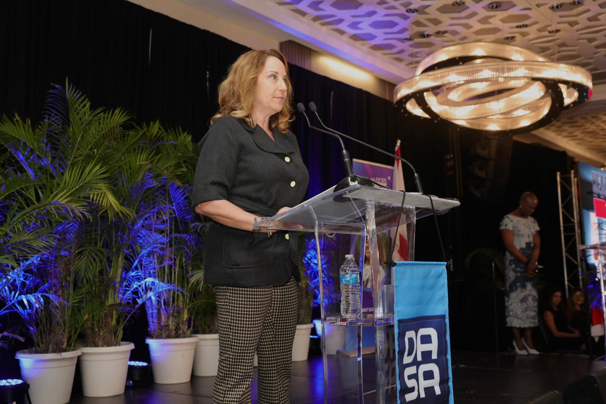 A very special thanks to tonight’s event sponsors: <a href="/EquitableFin/">Equitable</a>, <a href="/allherek12/">allherek12</a>, and, @Hqtoyota! Your generous support helps make our educational initiatives possible. Thank you for investing in our community’s future!