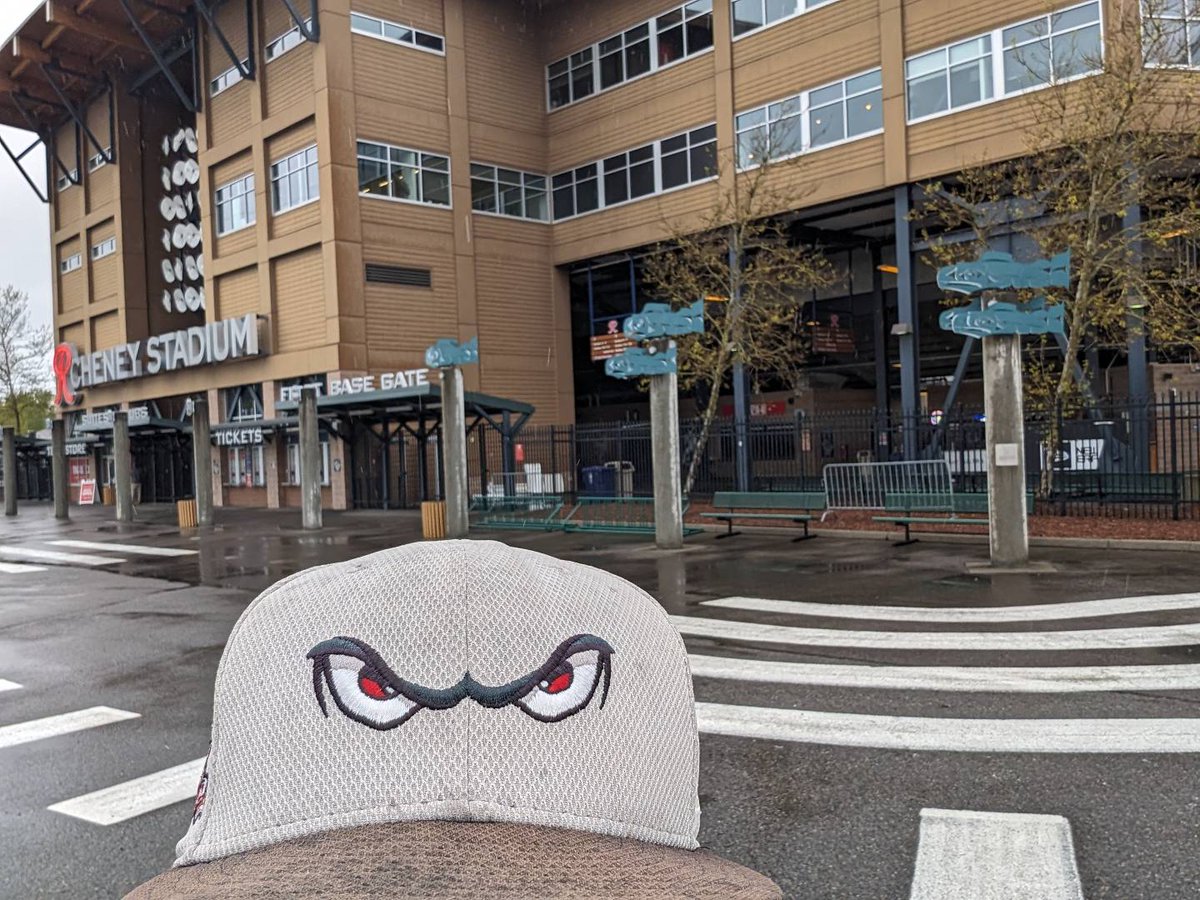 Sadly tonight's game between @epchihuahuas and @RainiersLand got rained out but luckily we got here in time to get in the gift shop for a hat.