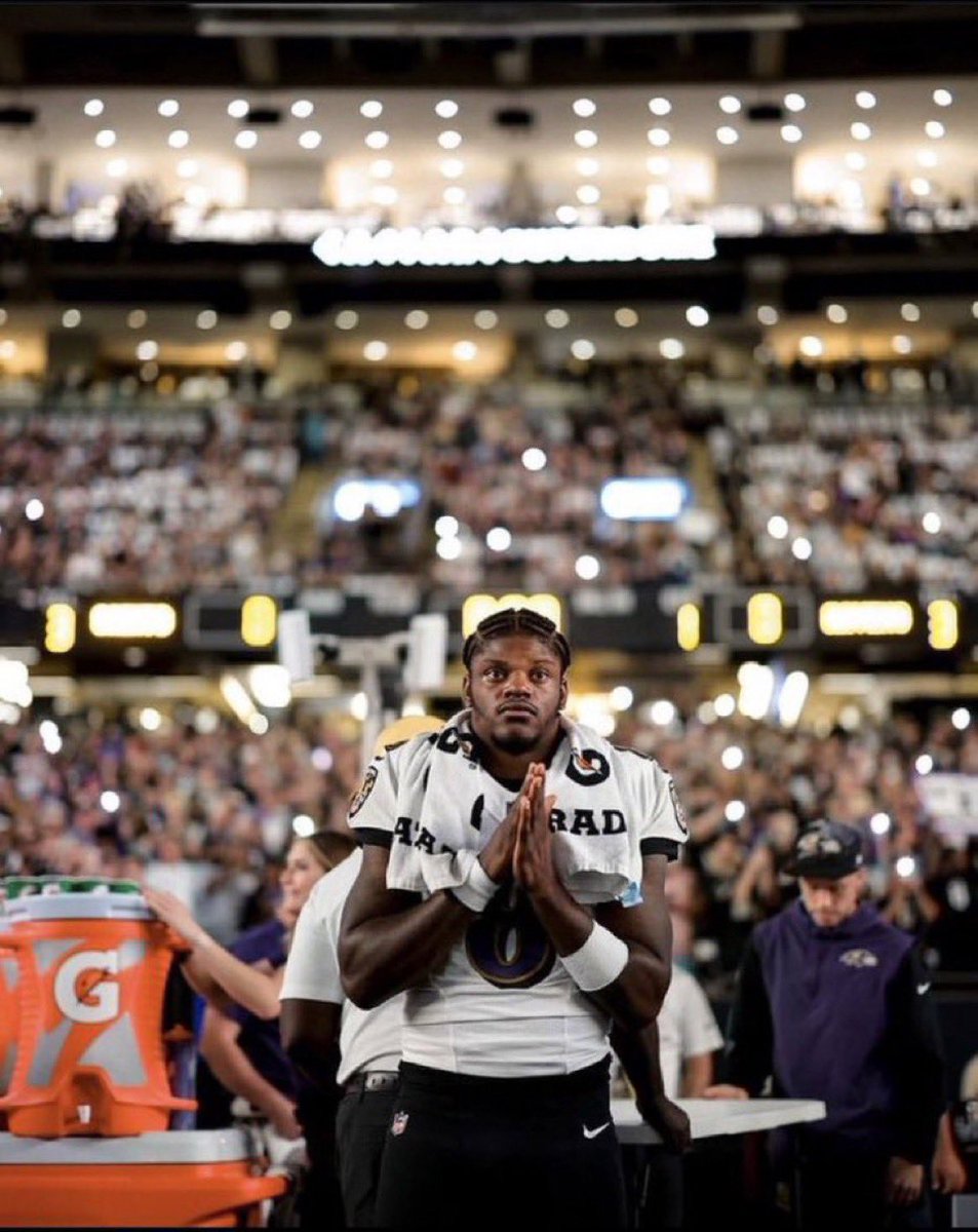 Praying that the right decisions are made, and the Ravens improve by the end of the night. Let’s get it. 🙏🔥