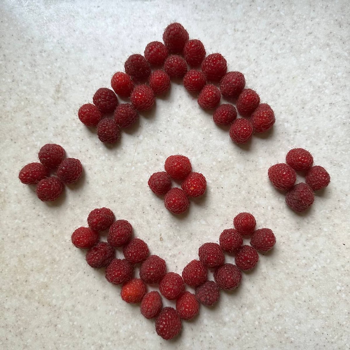 Fruity.

📸 <a href="/panchuk_dmytro/">Dmytro</a>