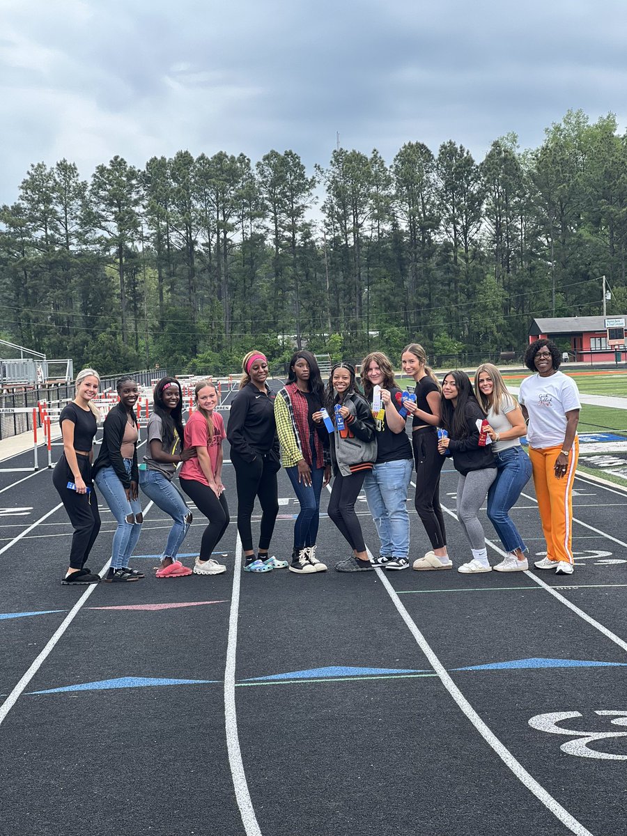 Congratulations to the Sr. Lady Jacks’ track team members for qualifying for the State Track Meet in Pocahontas on April 30th. Not pictured is Sarah Villeda and Aria Hunt