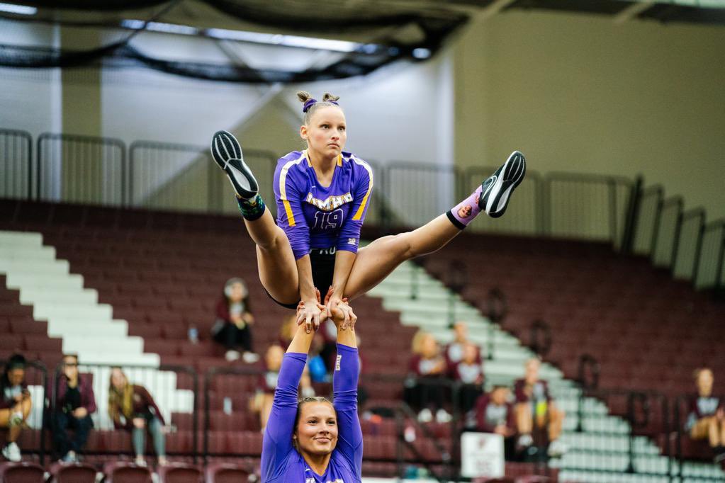UMHB Acrobatics & Tumbling🤸🏻 tweet media