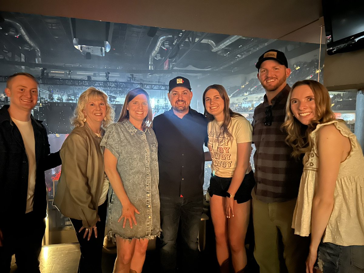 Shoutout to Renae and her crew in the @IAEventsCenter Suite tonight as winners of our Zach Bryan giveaway! Great night for some ZB!