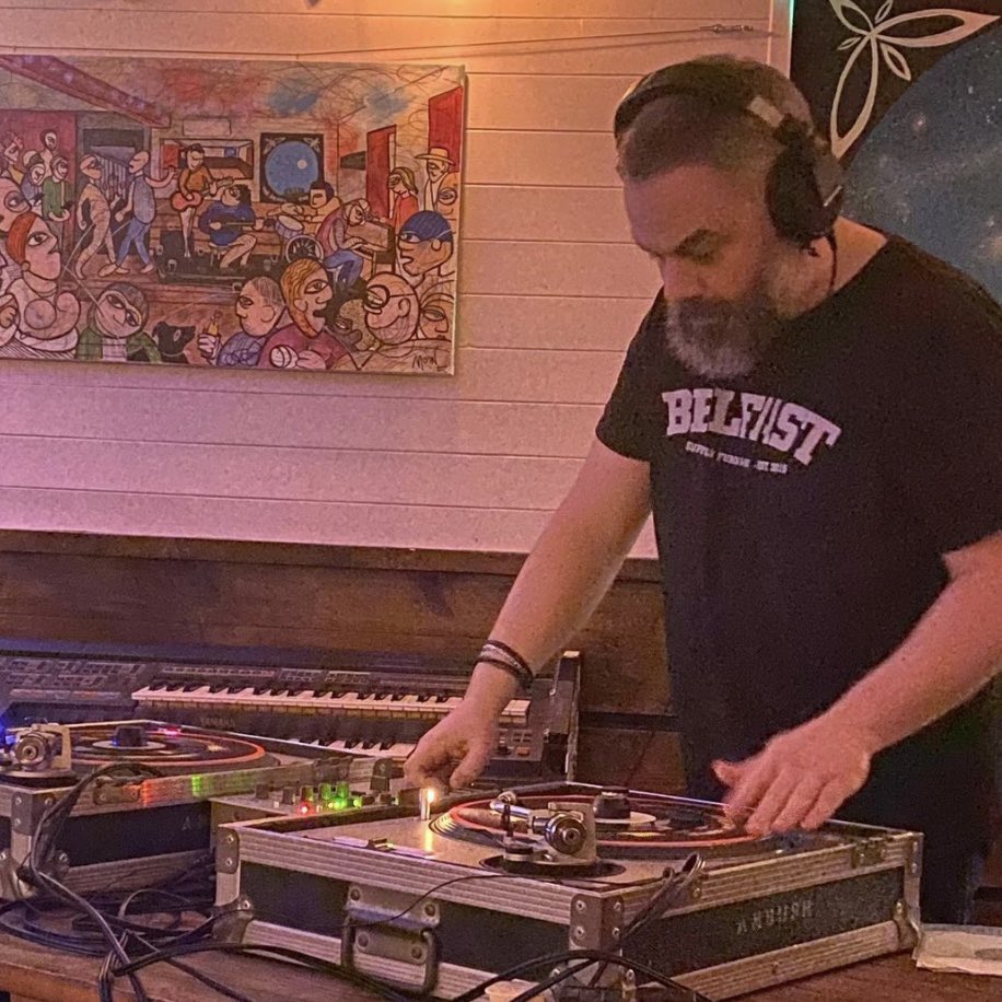 DeeJayFade's tweet photo. This Saturday I’ve been invited back to #Brighton to spin records at The Windmill alongside ColmDes, Will Class and also making her debut in Brighton… #DJMzMonique!!!

The needle drops 8pm… #Vinyl #DJs https://t.co/L9VwXB5f2H