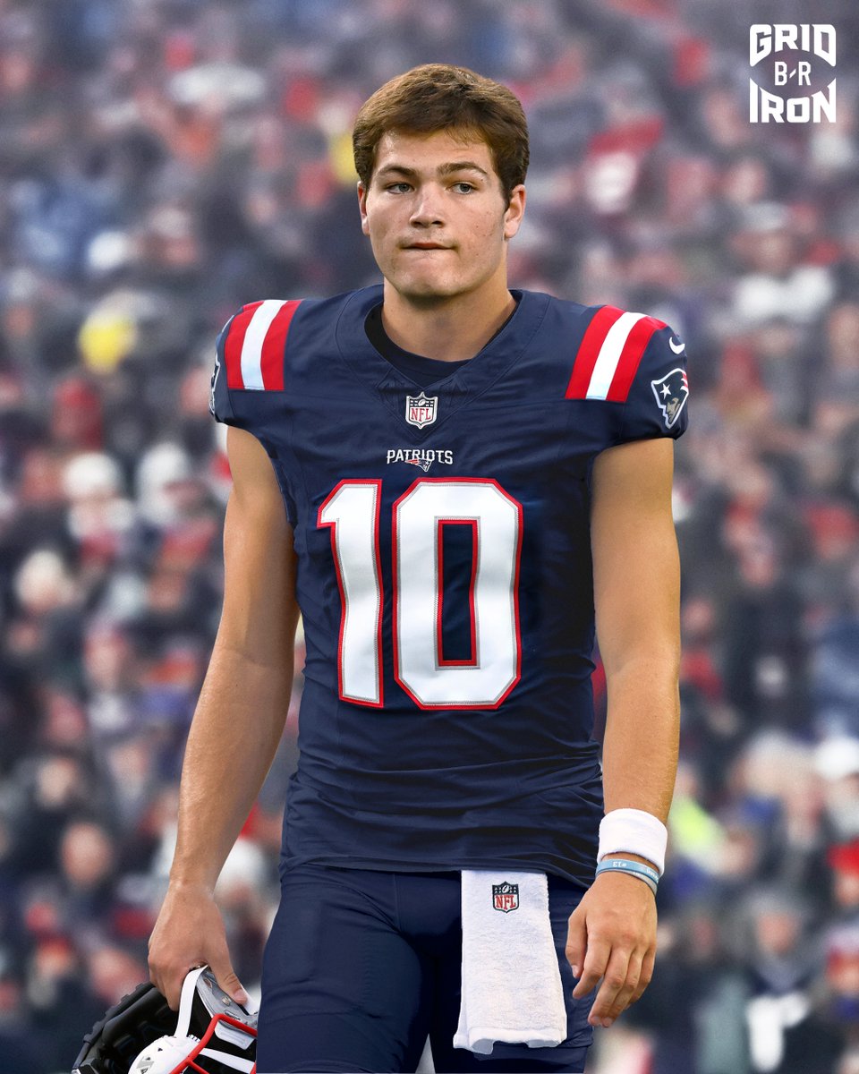 BleacherReport's tweet image. PATRIOTS TAKE UNC QB DRAKE MAYE WITH THE NO. 3 PICK 👏

New era loading in New England ⏳

(via @albertbreer)