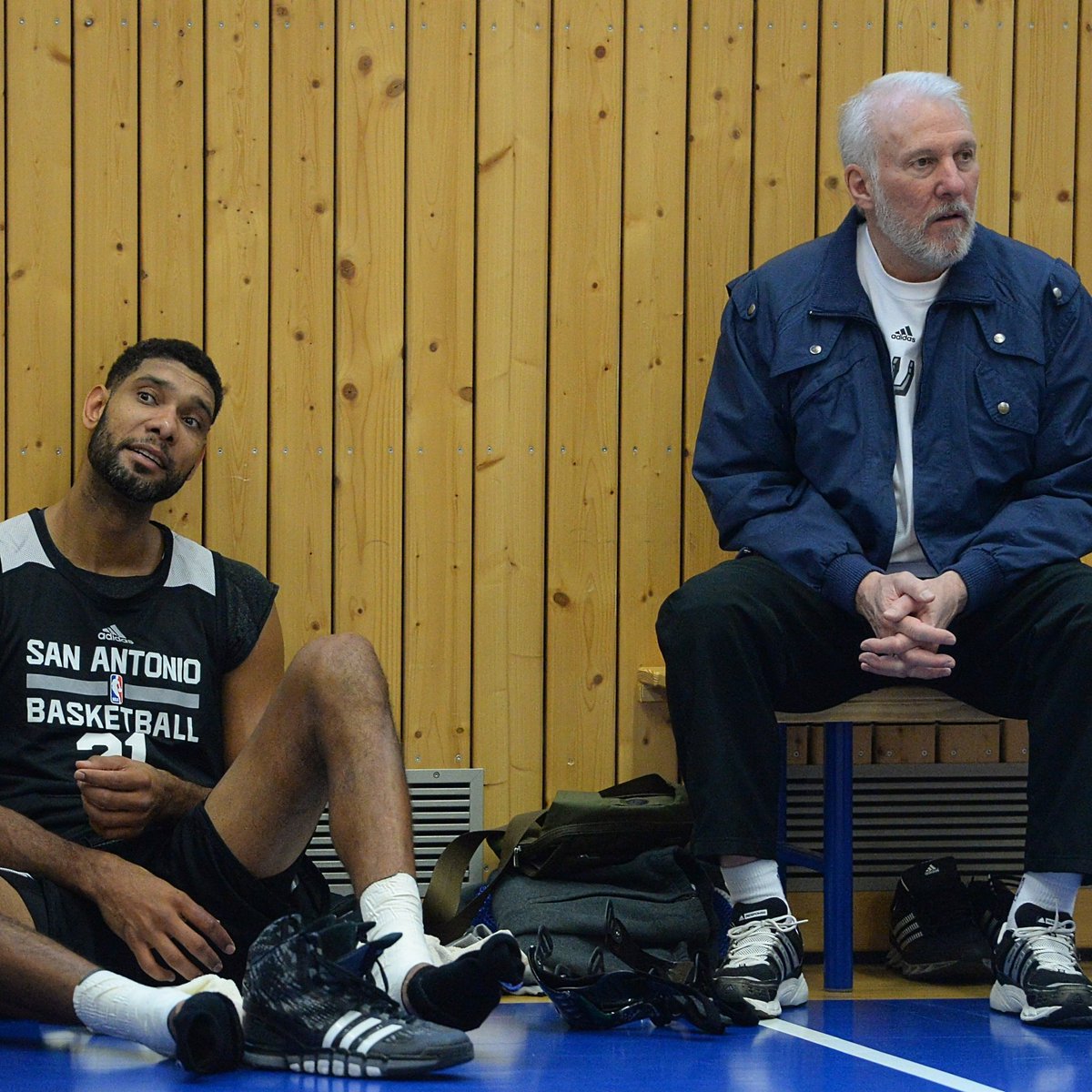 SpursCulture's tweet photo. Tim Duncan and Gregg Popovich, right before the historic 2014 season https://t.co/6wxyH2XRhA