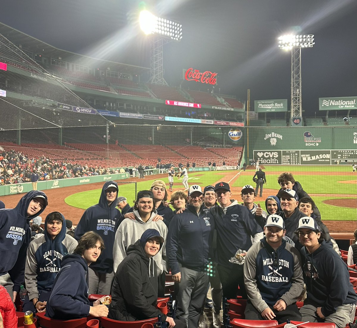 Great night at Fenway with @WHS_Baseball978 supporting ALS awareness with @BCBirdBall @Wilmington_AD @jfboyle22 @carlbeatrice10