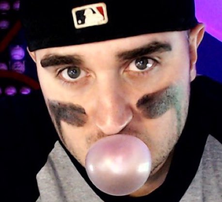 AYE! Droppin’ into another ranked session & lookin’ to win some ball games. Drive the ball, toss a few gems. Sounds like a winning recipe. Hope your week has been great! Time to cap this thing off with a good time. See ya in here soon! twitch.tv/MUNCY | #LetsGetIt