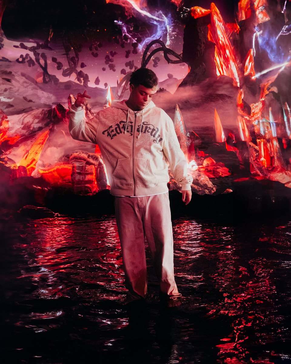 mikipico8's tweet photo. SAKURA 🪐 Foto fija y BTS en los visualizers de "Sakura" de @saikobeibe 📸

Una produ de Full Drill Productions 

Thx to the team 🖤 @olegbrovchenko @lamanodeoro_ @gladvisual  and more :)

Álbum del año.
#Sakura #SaikoSakura #Saiko https://t.co/qLAm2mIoNi