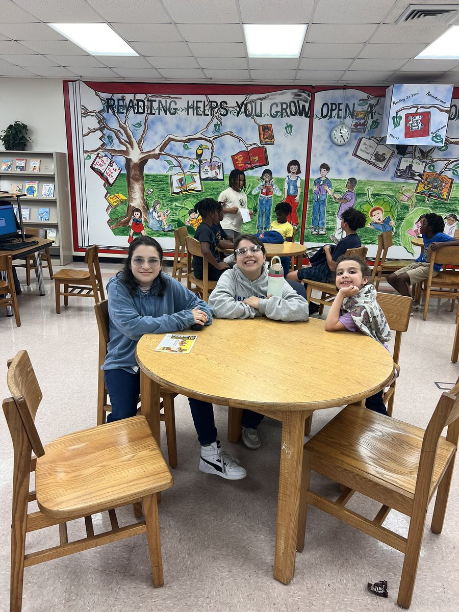 city_leisure's tweet photo. What a fun day at #lck8! We had so many guests for #takeyourchildtoworkday !@miamischools #lck8dolphinfamily #lck8buildingalegacyinourcommunity @MDCPSSouth https://t.co/ljlEM49KPR