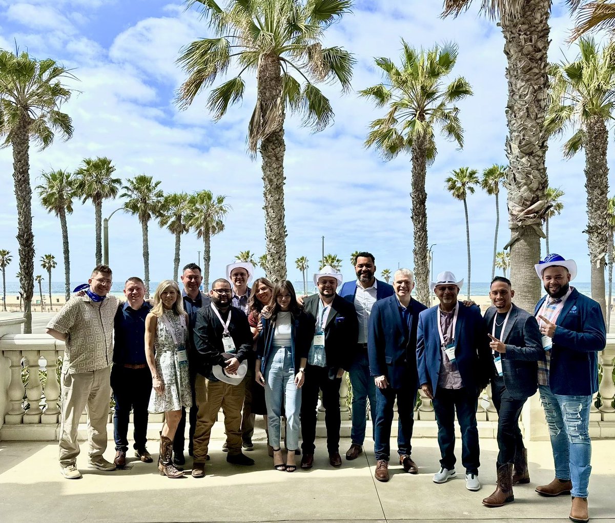 Incredible couple of Sunny Cali days @Hyatt Huntington Beach Resort for #ATTSummit #thankyou #feelingappreciated #numberten #lifeatATT @STXspeaks @LuisSilvaOneFLA