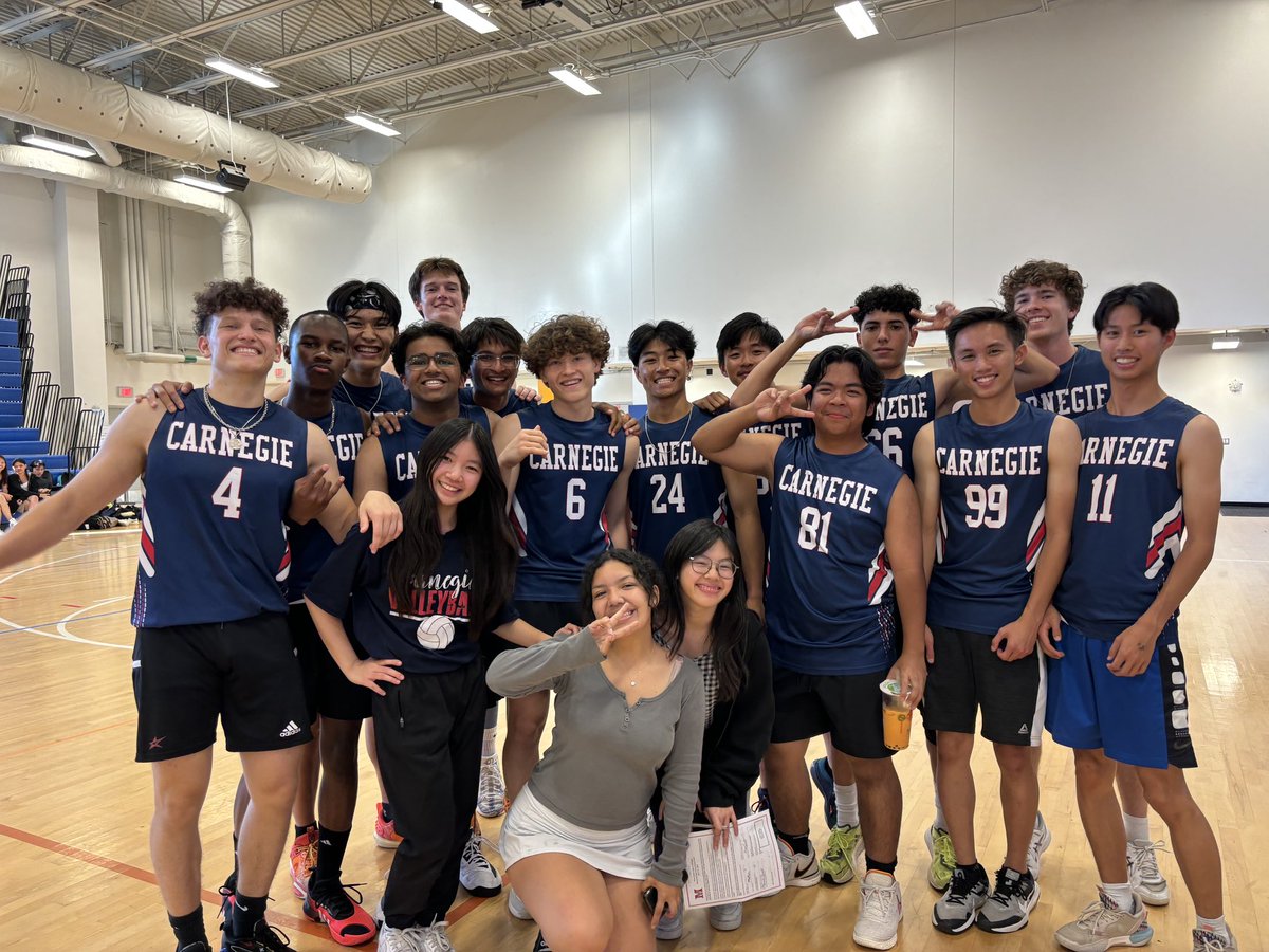 The CVHS Boys’ Volleyball team marked the end of their undefeated season as HHSVL league champions with a final 3-0 victory against Debakey High School! Congrats to our boys and managers on such an incredible season and go Rhinos! 🏐🦏🤍