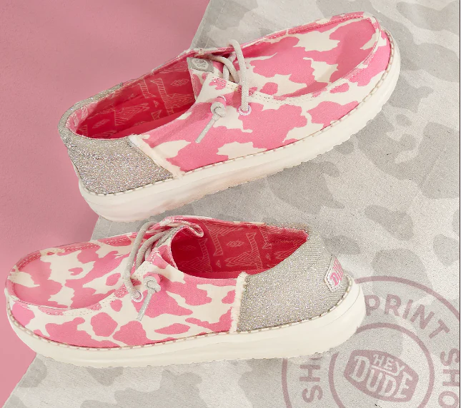 IvyMall0908's tweet photo. are there any paypigs that wanna hook Me up with a new pair of shoes? if you're lucky maybe you'll end up with my old pair😘 https://t.co/SPPTjURzCR