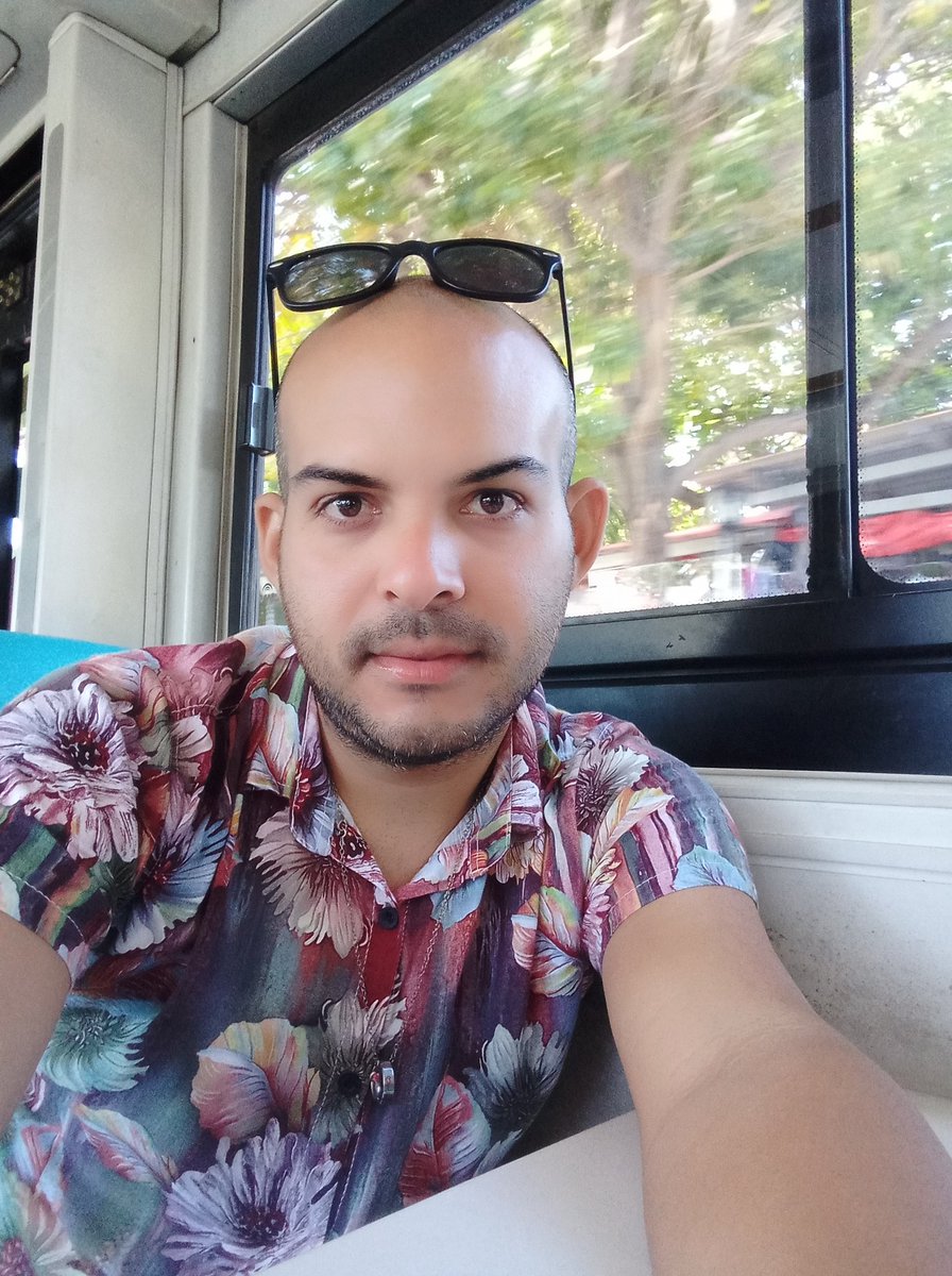 Julio César Lantigua Cond @LantiguaCo16839 - Twitter Profile | Instalker