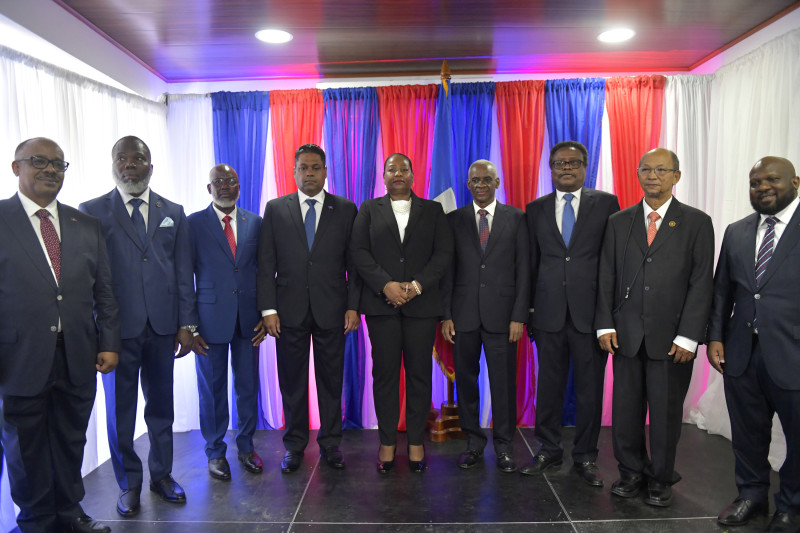 Consejo Presidencial de Transición toma las riendas de Haití Lea listindiario.com/las-mundiales/… #ListínDiario