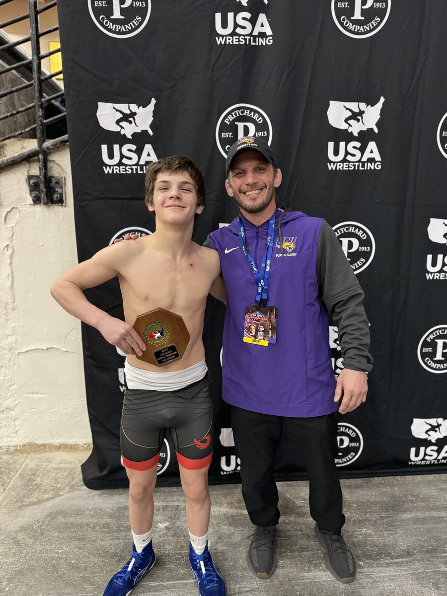 allysonschwab's tweet image. Hayden is your U17 48kg Greco Cadet World Team Member!!  

Doug- “at least it’s not a big octagon that makes me feel better 😂😂😂”