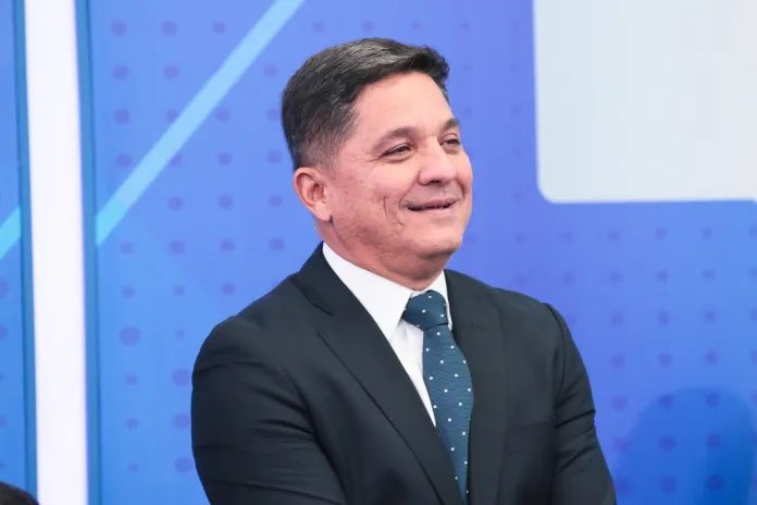 El Pdte. <a href="/NicolasMaduro/">Nicolás Maduro</a> ha designado a Jorge Márquez como padrino de la ciudad de Caracas. Con el sistema 1x10 del Buen Gobierno seguimos avanzando para atender las necesidades del pueblo y garantizar el bienestar social en las comunidades.