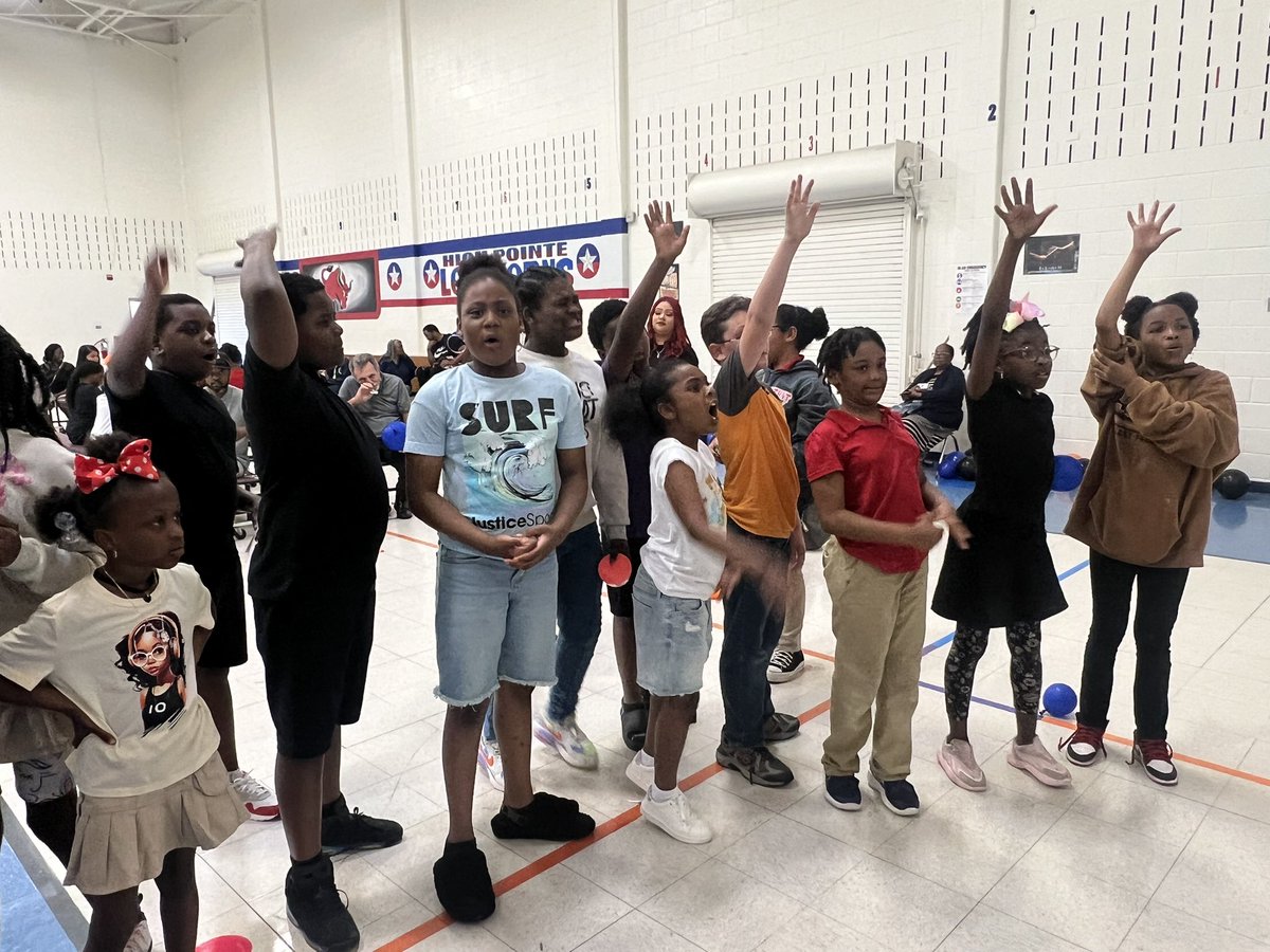 ChisdHighpointe's tweet photo. Thank you to our amazing PTA for hosting a Family Fun Night. Our scholars had a blast! @cedarhillisd #HPEfun https://t.co/HH1f4MSMDL