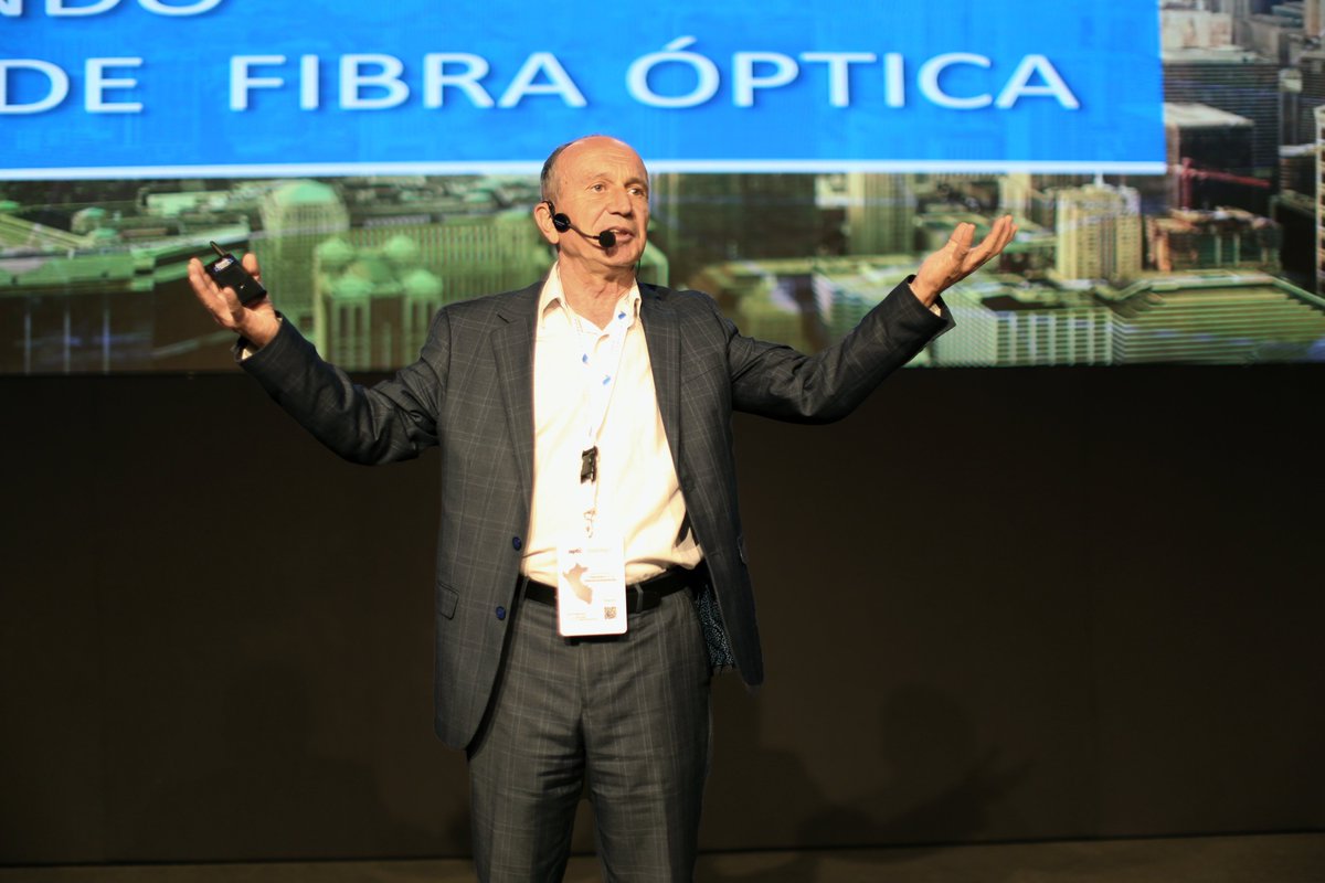 APTCPERU's tweet image. 📲🚀 ¡Hoy marcó el cierre del tercer y último día de la espectacular Cumbre APTC 2024, repleto de conferencias impactantes! 

#LaCumbreDelasTelecomunicaciones #Liderazgo #Innovación