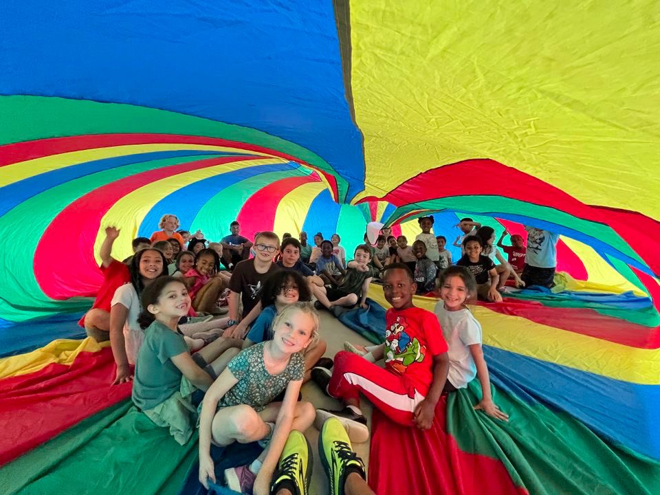 You would have thought I was a celebrity the way these kids screamed/cheered when I was asked to go to the center of the parachute dome! 🤣🥹 #corememory @HumbleISD_FCE