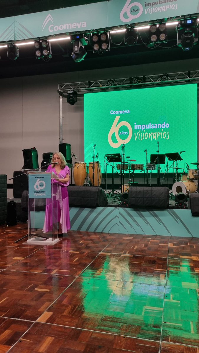 Grupo_Coomeva's tweet photo. ¡Festejando seis décadas de historia en Pereira! 🎉🎂 Orgullosos de nuestra sede en el corazón del Eje Cafetero. ¡Brindemos por nuestros visionarios y por muchos más años de éxito juntos! 🌟 #Coomeva60años https://t.co/vwHYqTdoem