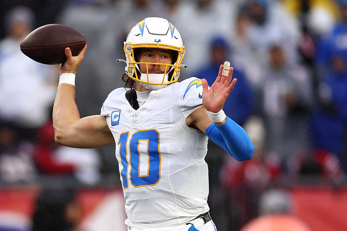 AdamSchefter's tweet image. In recent weeks, both the Patriots and Vikings reached out to the Chargers to see if they had any interest in trading QB Justin Herbert, per league sources. The answer was, very quickly, “a flat no.” 

Not only do the Chargers love Herbert, but they also would have had to take on…