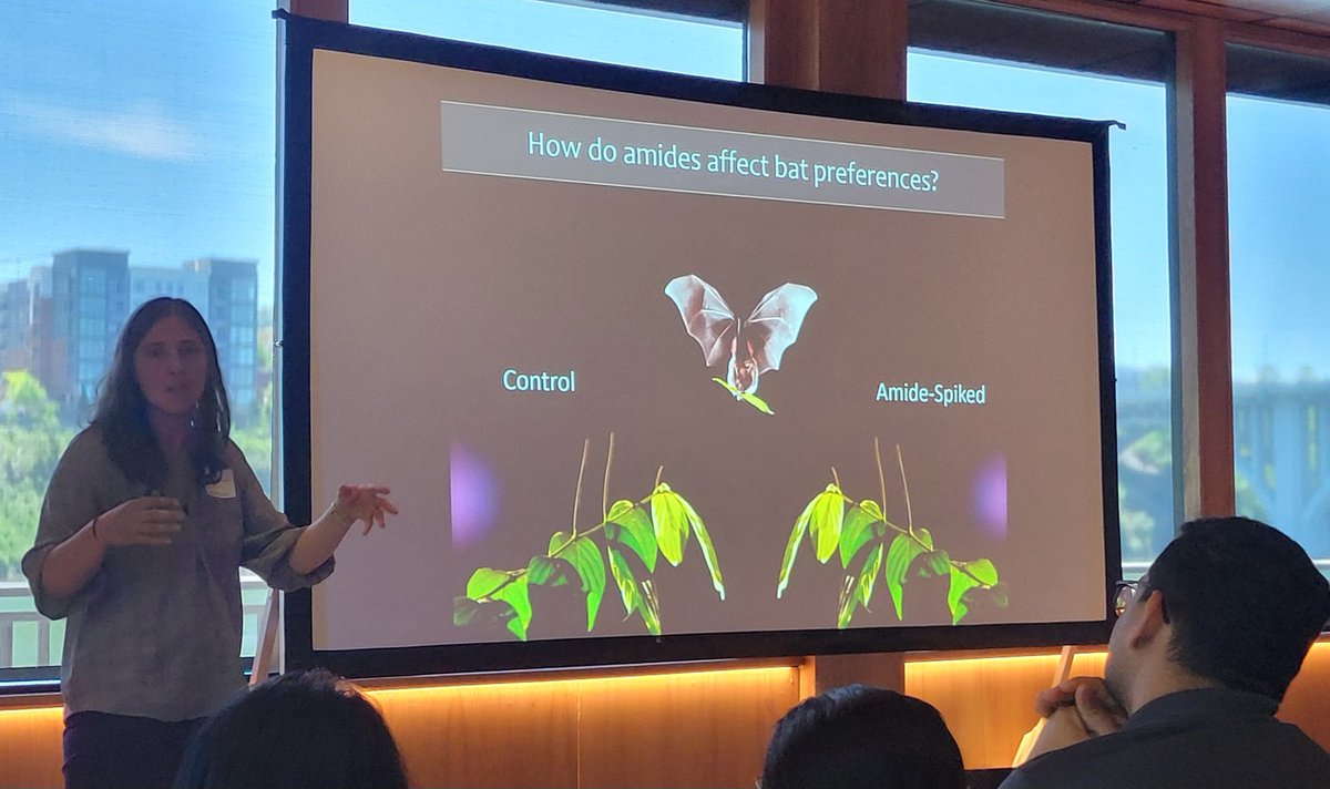 LabNowicki's tweet photo. SUCH A TREAT! @WhiteheadLabVT @virginia_tech served us at @UTKnoxville #PlantResearchCenter with a seminar PEPPERED (nudge nudge) with cool research and great stories. #ForTheScience (and #Commonwealth) https://t.co/qnYp0SoDXk