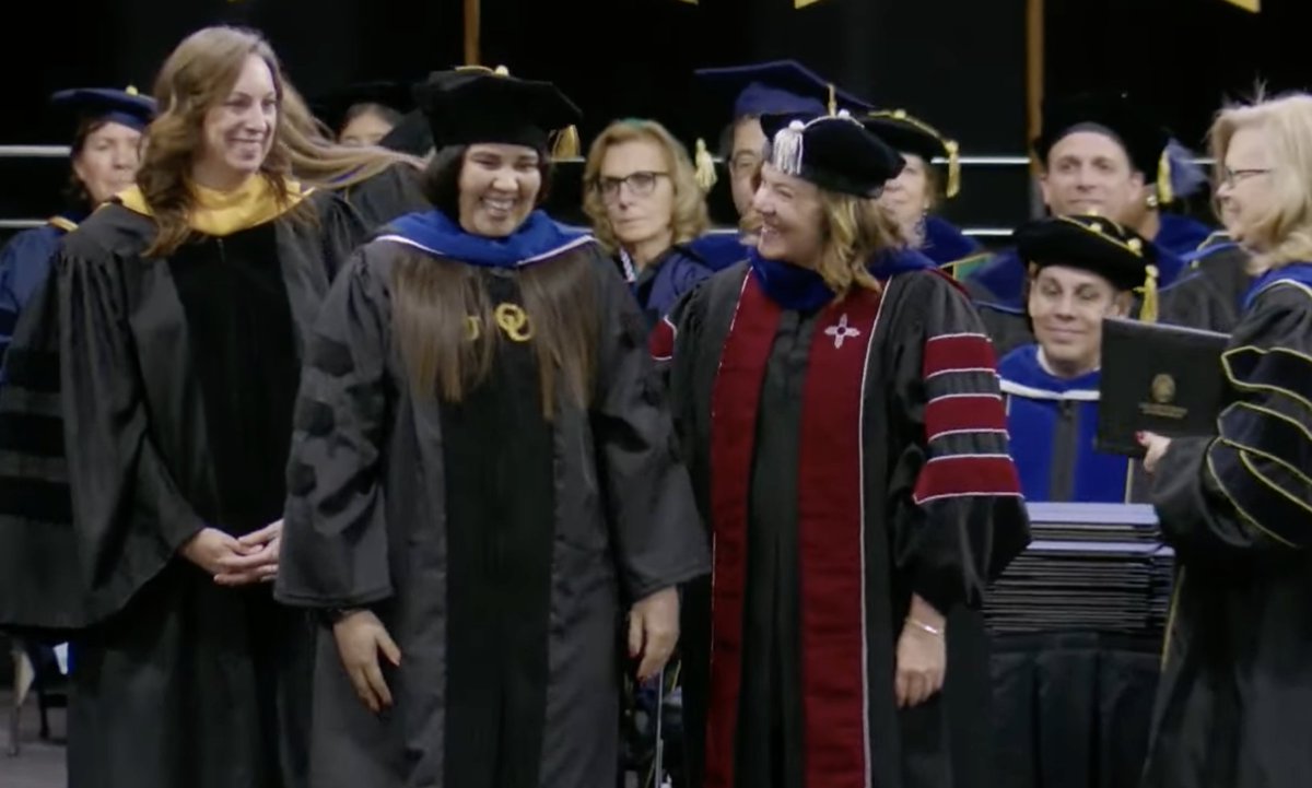 AVWashingtonLab's tweet photo. Congratulation @SiobhanBranfie1 -  our newest Ph.D.! Your dedication and work ethics are nothing short of remarkable! #AVWashingtonLab grad https://t.co/gCFlbn3lXo