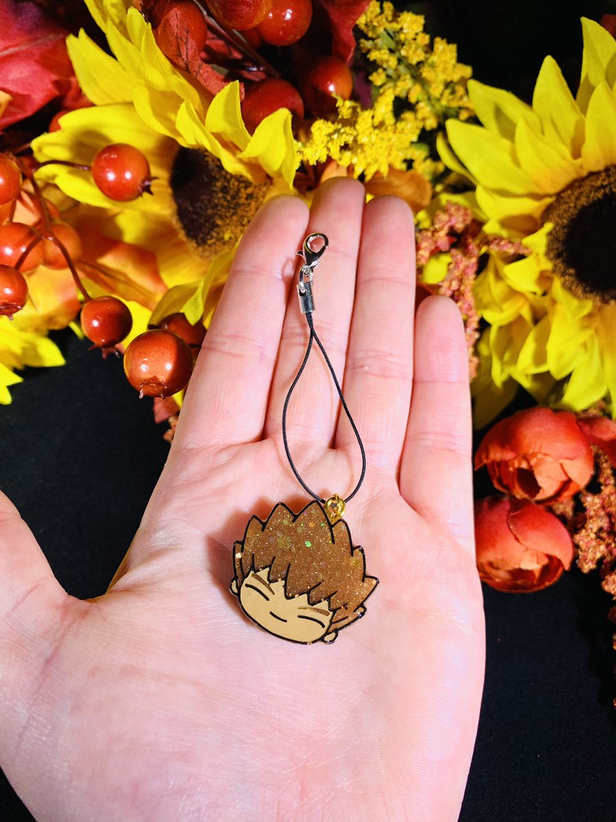 MysticWonder666's tweet photo. New Product‼️

Do you guys remember Brock from the Pokemon series? Well I finished some keychains and key clasps of him! Come check it out on my Etsy! 🤎

#Brock #Pokemon #anime #videogames #nerdy #resinart #art 

https://t.co/cRtXxEleTf https://t.co/9Mayro2J9y