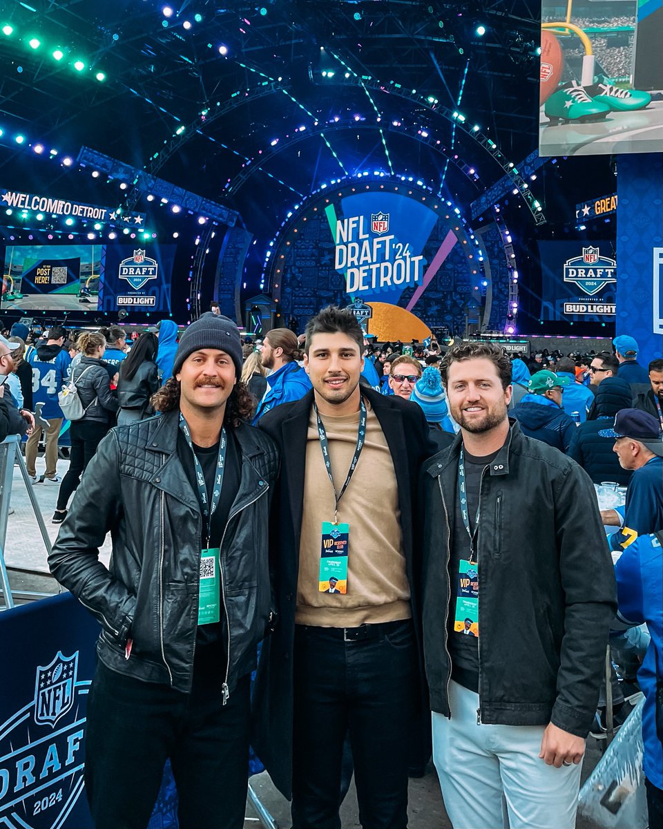 The pic is in. 📸 #NFLDraft