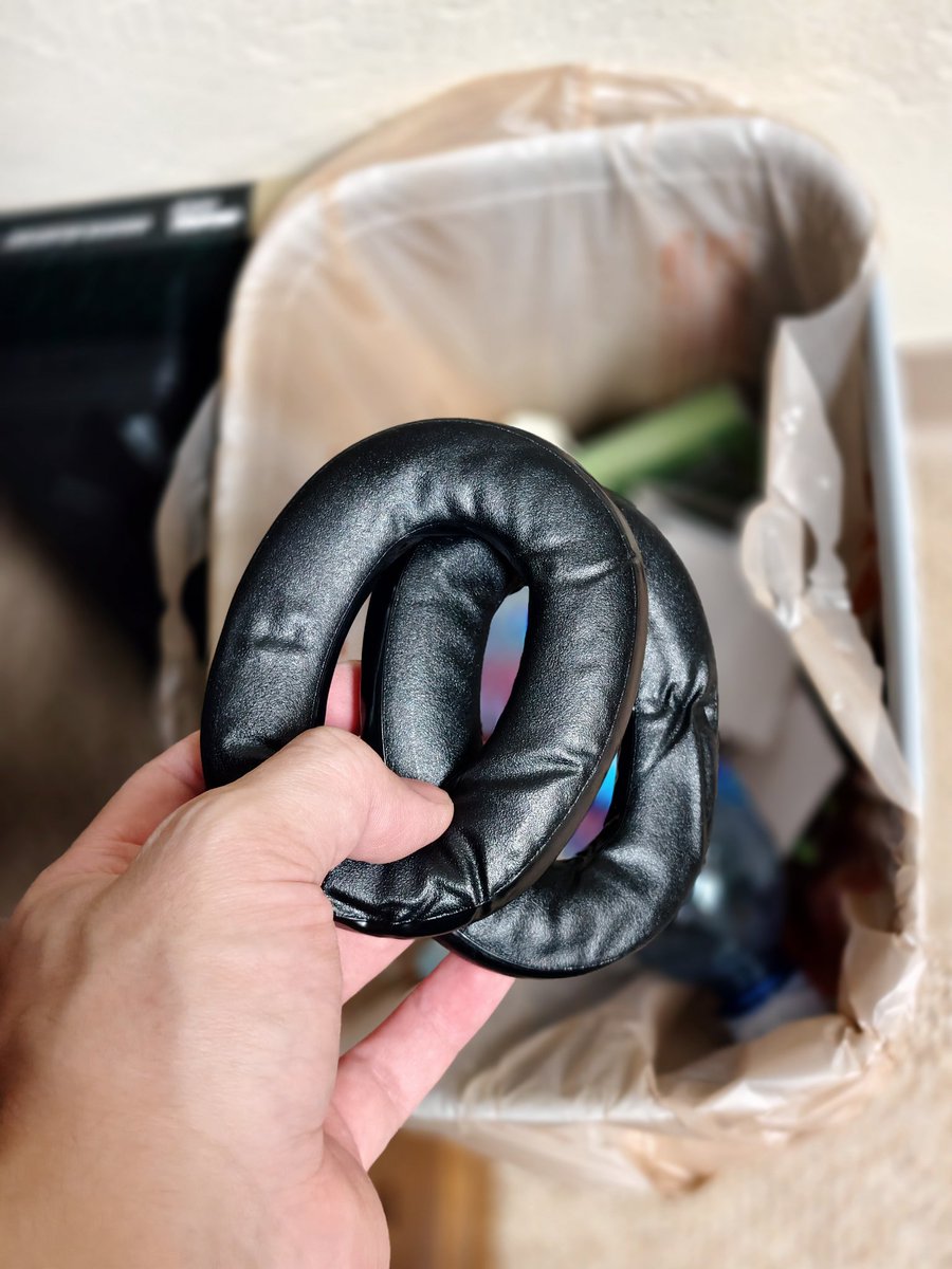 Pro tip: the original padding included with these headsets was meant to go on the trash 😳