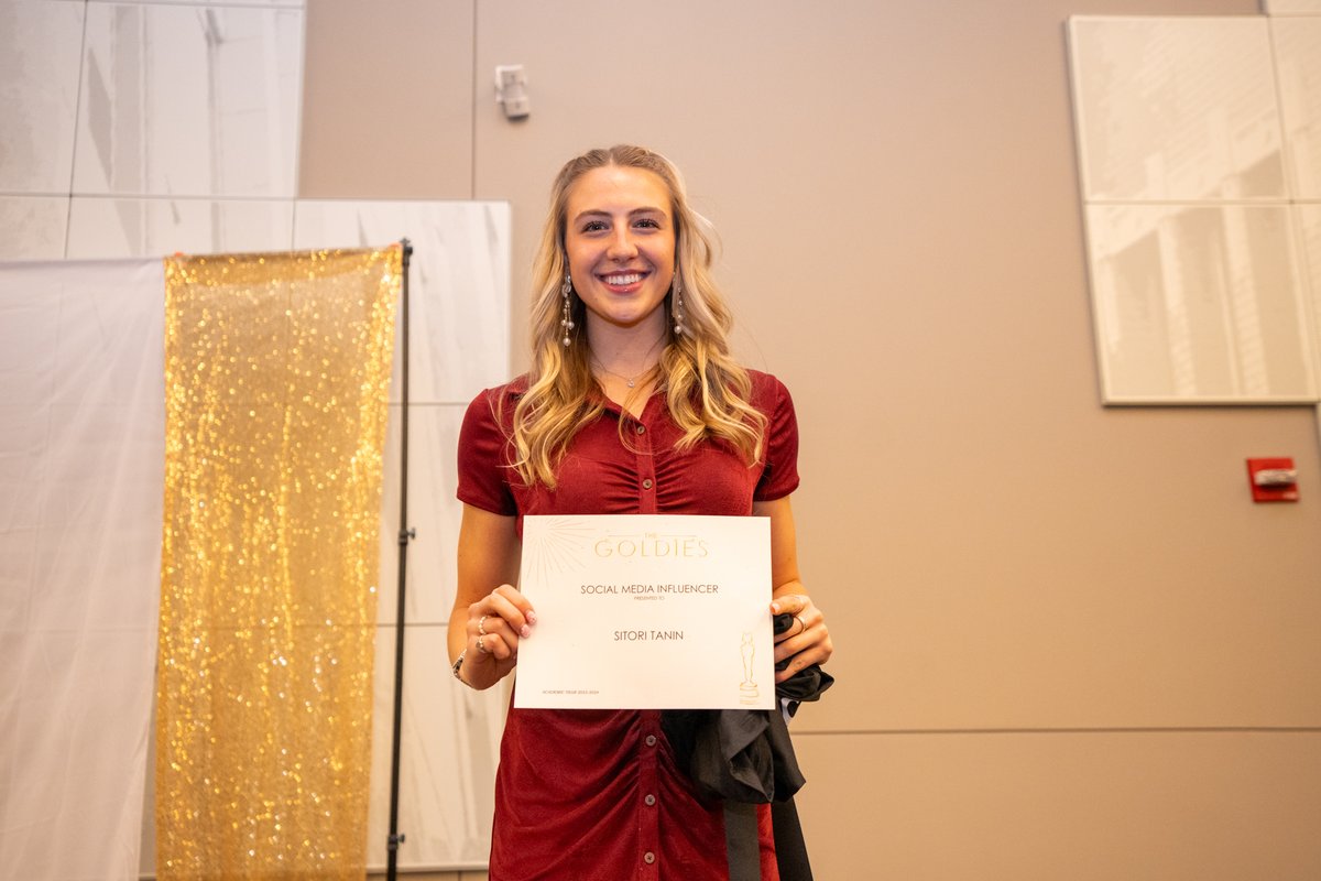 Loyola Women's Basketball tweet media