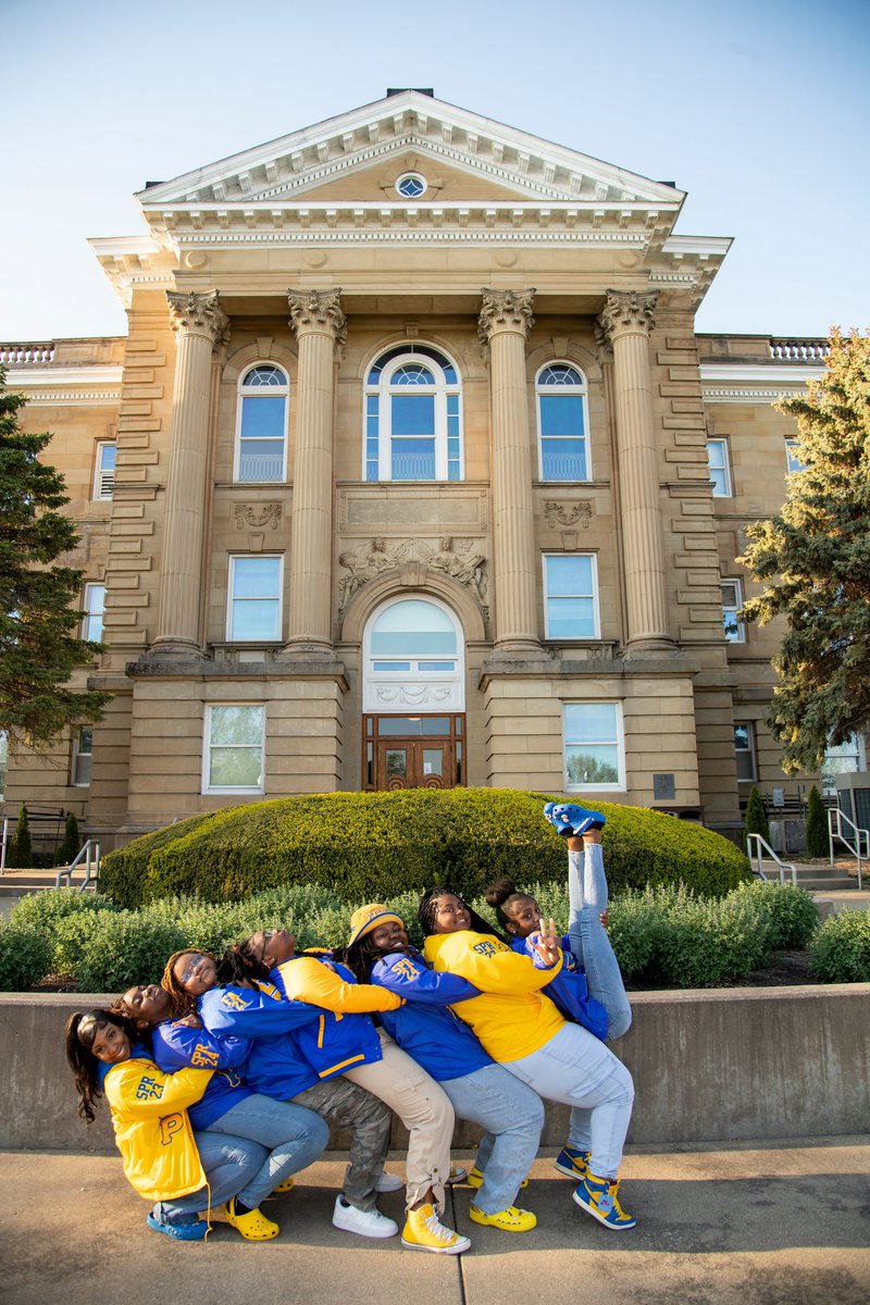 sgrho_eb tweet picture