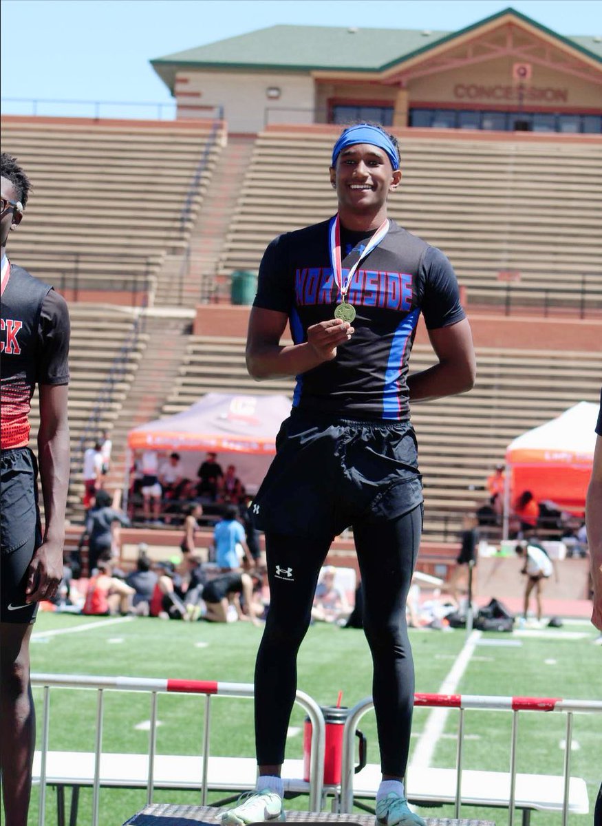 VernBlair13's tweet image. Track season ending results
Amarillo relays - 1st 🥇 110 hurdles And 🥇 300 hurdles
District meet - 1st 🥇 110 hurdles
Area meet - 1st🥇 110 hurdles
Regionals meet - 3rd 🥉 110 hurdles 3rd 🥉 in 4x2
110 PR - 14.3
300 PR- 41.03
100 PR- 10.8