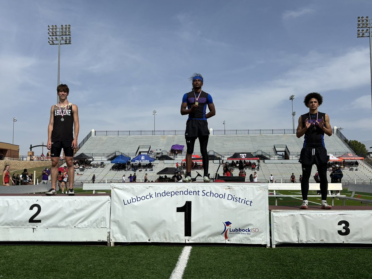 VernBlair13's tweet image. Track season ending results
Amarillo relays - 1st 🥇 110 hurdles And 🥇 300 hurdles
District meet - 1st 🥇 110 hurdles
Area meet - 1st🥇 110 hurdles
Regionals meet - 3rd 🥉 110 hurdles 3rd 🥉 in 4x2
110 PR - 14.3
300 PR- 41.03
100 PR- 10.8