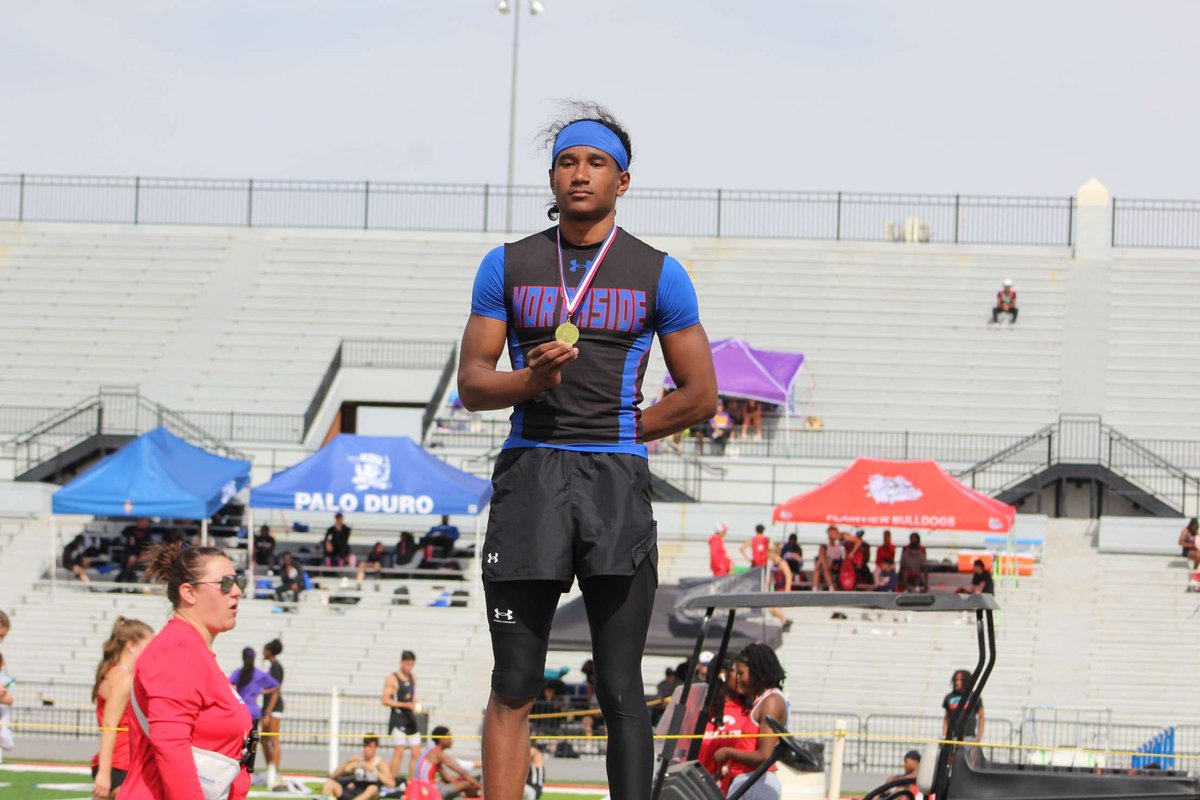 VernBlair13's tweet image. Track season ending results
Amarillo relays - 1st 🥇 110 hurdles And 🥇 300 hurdles
District meet - 1st 🥇 110 hurdles
Area meet - 1st🥇 110 hurdles
Regionals meet - 3rd 🥉 110 hurdles 3rd 🥉 in 4x2
110 PR - 14.3
300 PR- 41.03
100 PR- 10.8