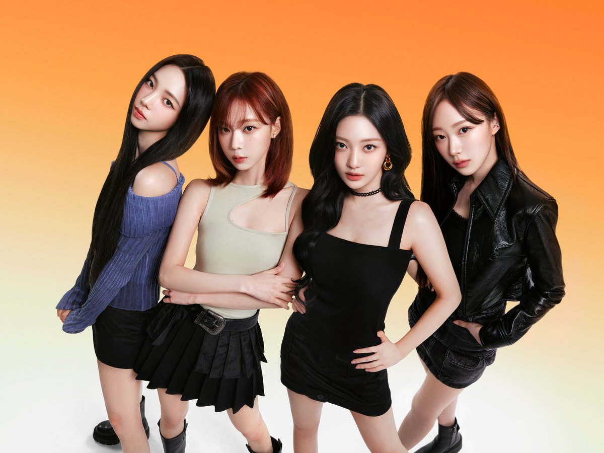 지난 3월, #카리나트리트먼트써봤더니 이벤트에서
스포한 에스파 미공개 포스터, 많이 궁금하셨죠?✨

그토록 기다려주신 에스파 포스터 컷
지금 바로 공개합니다 ᕕ( ՞ ᗜ ՞ )ᕗ

이틀 남은 ‘에스파x미쟝센’ 퍼펙트 세럼 팝업도
많이 와주실거됴?

#에스파 #미쟝센