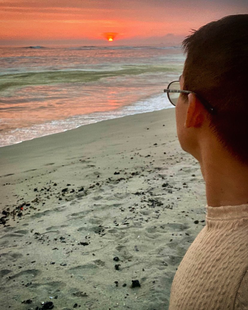 RandoltSajami's tweet photo. Para vivir, hay que aprender que el agua vuelve al mar…🎶 https://t.co/EUJ1uOCyqs