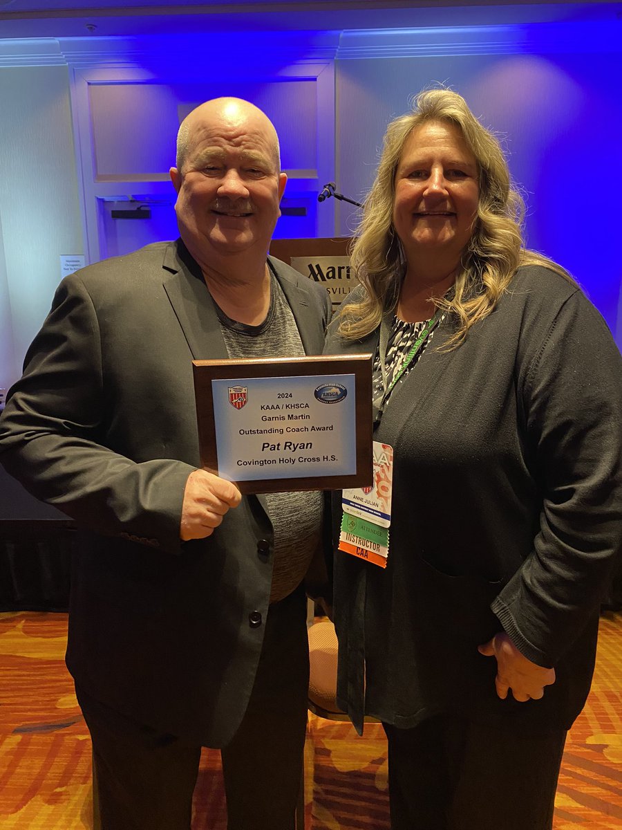 k_ryan82's tweet photo. Tonight DGL was honored with the 2024 KAAA/KHSCA Garnis Martin Outstanding Coach. Congratulations to my dad! Well deserved! https://t.co/OT1RvAIMsL