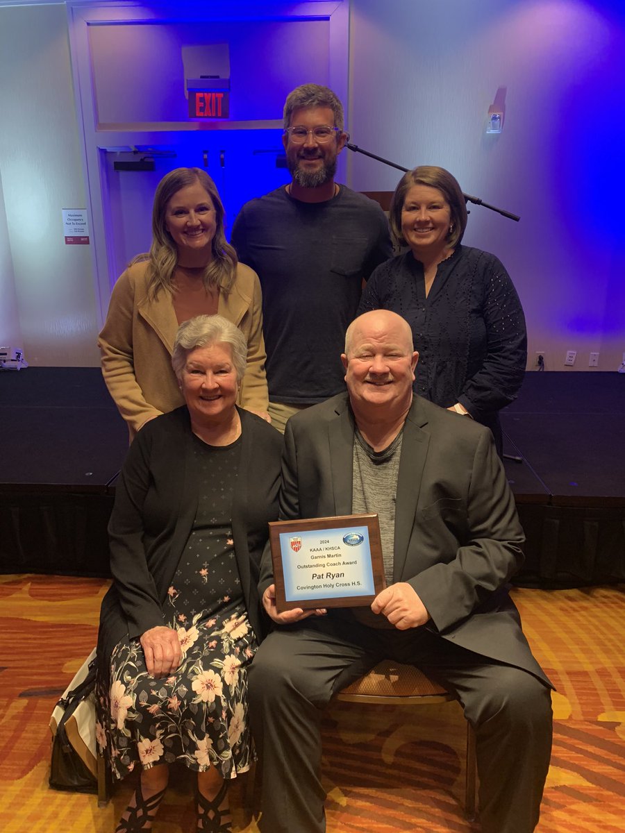 k_ryan82's tweet photo. Tonight DGL was honored with the 2024 KAAA/KHSCA Garnis Martin Outstanding Coach. Congratulations to my dad! Well deserved! https://t.co/OT1RvAIMsL