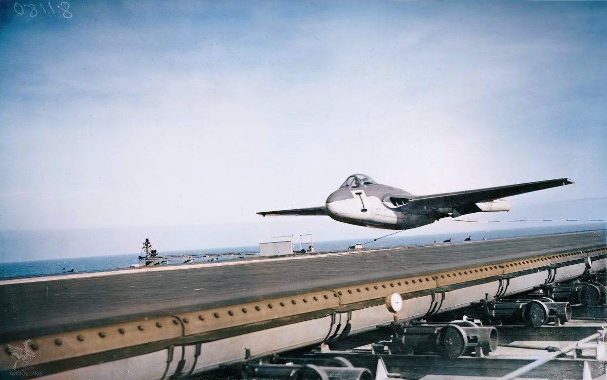 Eric Brown Landing On An Experimental Flexible Rubber Deck On A Carrier In A Modified Vampire Jet Fighter, 1948. Eric 'Winkle' Brown also landed the first jet aircraft on a carrier, among his numerous accomplishments. ➤➤ ERIC BROWN PLAYLIST: dronescapes.video/EricBrown #EricBrown…