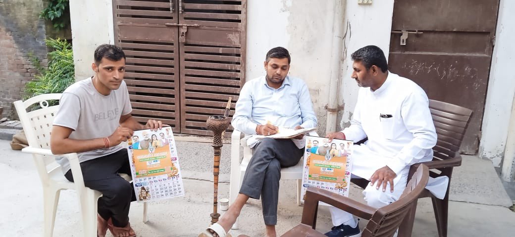 NaveenDagar_Bjp's tweet photo. #Day282 आज अभियान के साथ पश्चिमी दिल्ली सांसद प्रत्याशी श्रीमती कमलजीत सहरावत जी के समर्थन में वोट देने का आग्रह किया।
#जन_समर्थन_अभियान
#नजफ़गढ़_विधानसभा_35
#एक_परिवार_एक_हस्ताक्षर
आज नजफ़गढ़ विधानसभा के #M/#N_Block व #P_Block (#Gopal_Nagar) क्षेत्र में राजनैतिक बदलाव, नजफ़गढ़ की उन्नति व हर जन की सुरक्षा और सम्मान के लिए #जन_समर्थन_अभियान चलाया व समर्थन में सम्मानित निवासियों के हस्ताक्षर प्राप्त किए।हम सभी पर परमात्मा का आशीर्वाद सैदव बना रहे।आप सभी अपना साथ,सहयोग और आशीर्वाद बनाए रखे।हम सब मिलकर नजफ़गढ़ का एक नया अध्याय लिखेगे।
@narendramodi @AmitShah @JPNadda @blsanthosh @PandaJay @PavanRanaRSS @Virend_Sachdeva @p_sahibsingh @kjsehrawat @BJP4Delhi