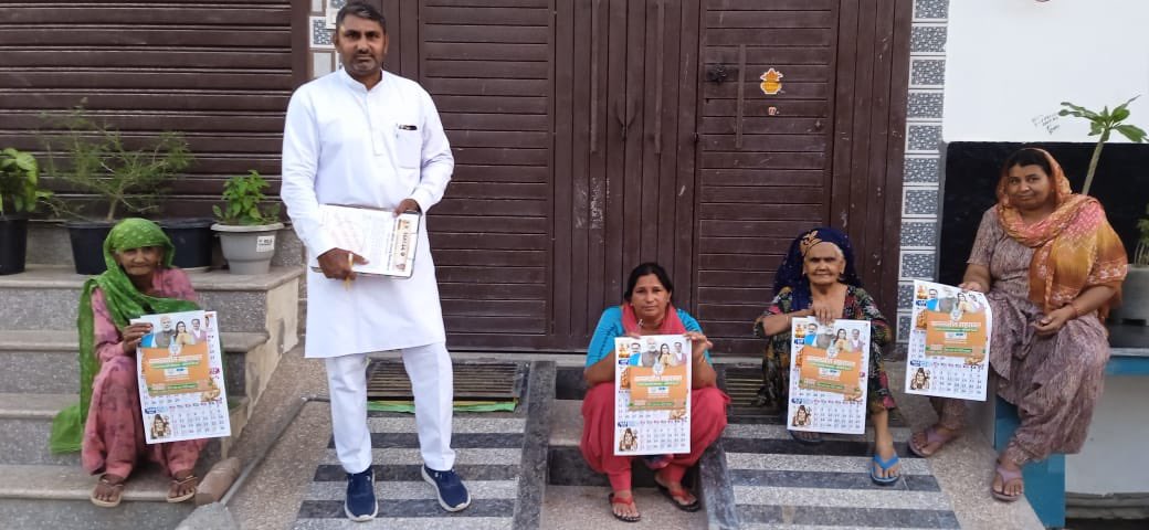 NaveenDagar_Bjp's tweet photo. #Day282 आज अभियान के साथ पश्चिमी दिल्ली सांसद प्रत्याशी श्रीमती कमलजीत सहरावत जी के समर्थन में वोट देने का आग्रह किया।
#जन_समर्थन_अभियान
#नजफ़गढ़_विधानसभा_35
#एक_परिवार_एक_हस्ताक्षर
आज नजफ़गढ़ विधानसभा के #M/#N_Block व #P_Block (#Gopal_Nagar) क्षेत्र में राजनैतिक बदलाव, नजफ़गढ़ की उन्नति व हर जन की सुरक्षा और सम्मान के लिए #जन_समर्थन_अभियान चलाया व समर्थन में सम्मानित निवासियों के हस्ताक्षर प्राप्त किए।हम सभी पर परमात्मा का आशीर्वाद सैदव बना रहे।आप सभी अपना साथ,सहयोग और आशीर्वाद बनाए रखे।हम सब मिलकर नजफ़गढ़ का एक नया अध्याय लिखेगे।
@narendramodi @AmitShah @JPNadda @blsanthosh @PandaJay @PavanRanaRSS @Virend_Sachdeva @p_sahibsingh @kjsehrawat @BJP4Delhi